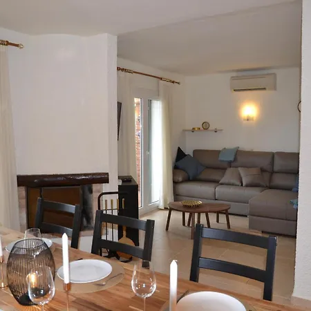 Casa Bien Cuidada Con Piscina Comunitaria, Terrazas Y Cerca De La Playa En - Es-323-42 Dom wakacyjny L'Estartit