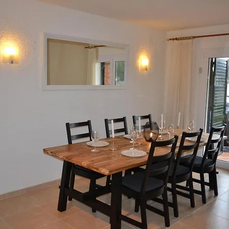 Dom wakacyjny Casa Bien Cuidada Con Piscina Comunitaria, Terrazas Y Cerca De La Playa En - Es-323-42 L'Estartit