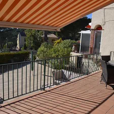 Casa Bien Cuidada Con Piscina Comunitaria, Terrazas Y Cerca De La Playa En - Es-323-42 Dom wakacyjny *