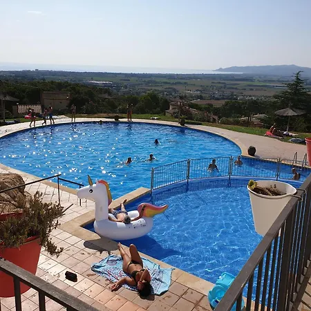 Casa Bien Cuidada Con Piscina Comunitaria, Terrazas Y Cerca De La Playa En - Es-323-42